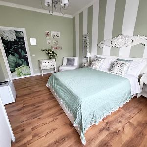 Kamer met een King Size Bed
